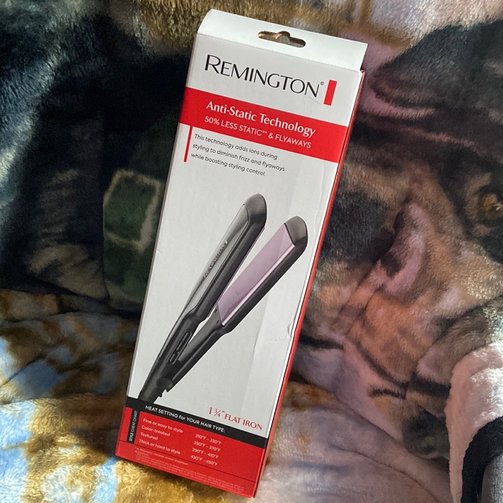 Brand new hair straightener